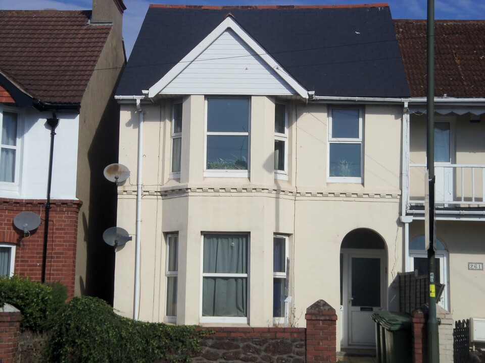 1 bed apartment to rent in Torquay Road, Paignton  - Property Image 1