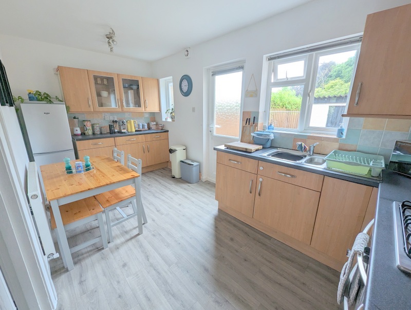2 bed terraced house to rent in Bovey Tracey, Newton Abbot  - Property Image 2