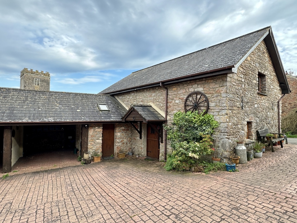3 bed barn conversion for sale in Milton Farm, Ogwell  - Property Image 1