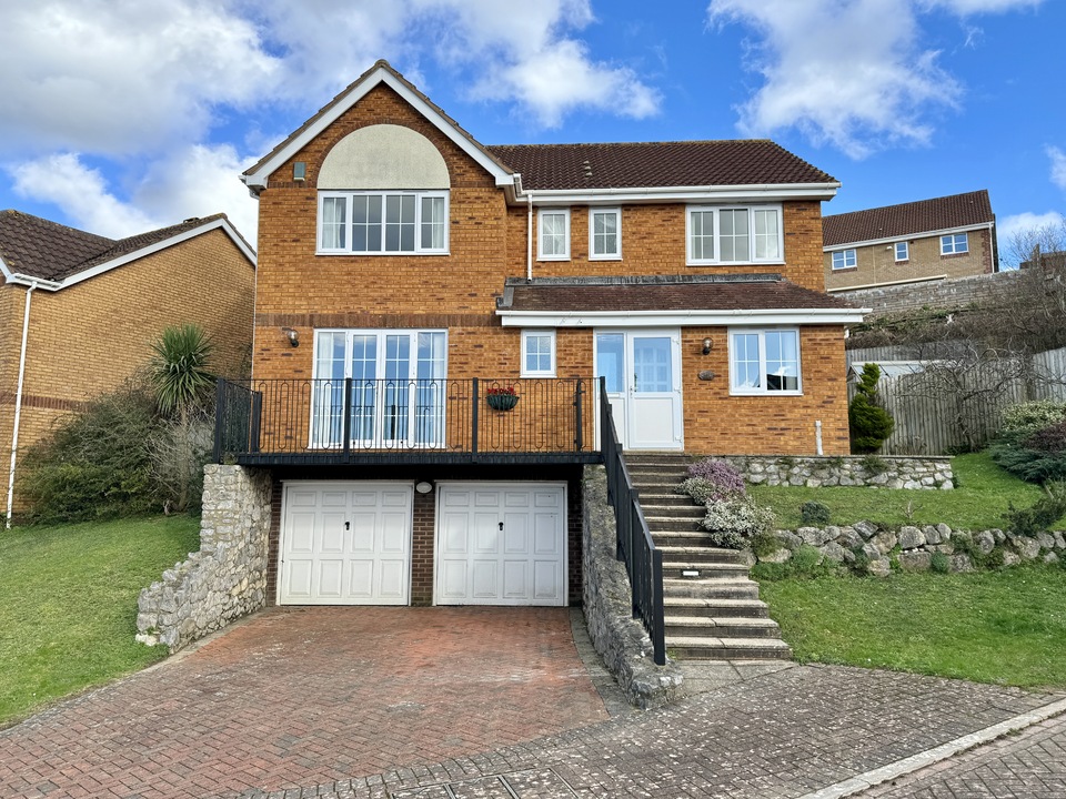 5 bed detached house for sale in Kingsteignton, Newton Abbot  - Property Image 1