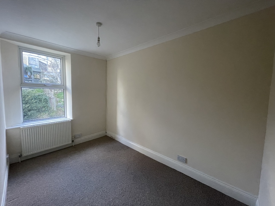 3 bed terraced house to rent in Ellacombe Church Road, Torquay  - Property Image 11