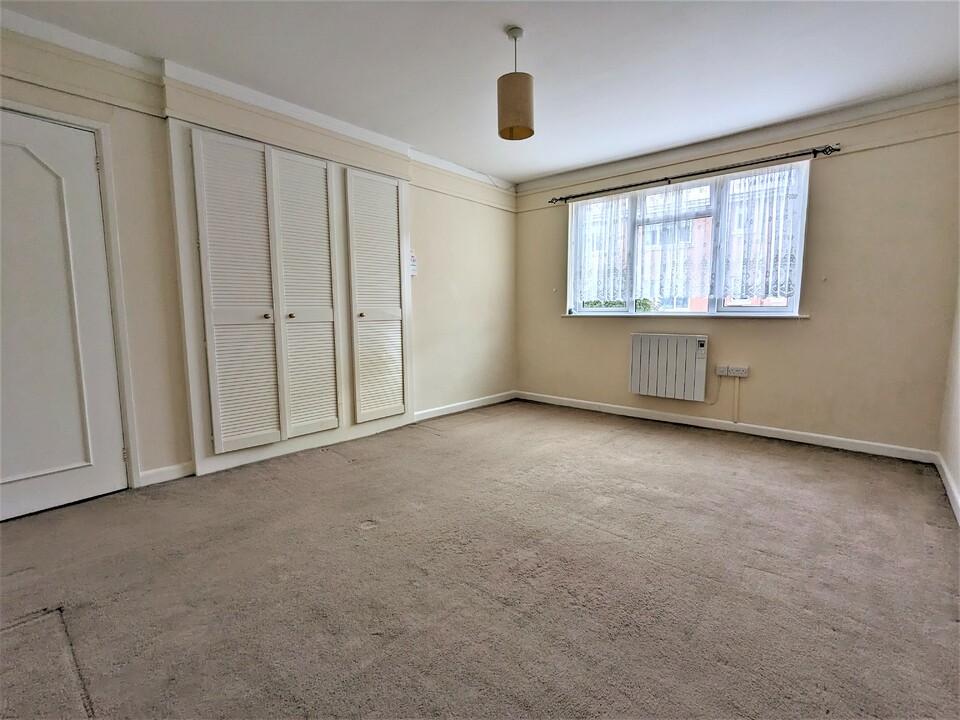 1 bed apartment to rent in Esplanade Road, Paignton  - Property Image 5