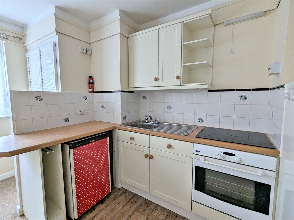 1 bed apartment to rent in Esplanade Road, Paignton  - Property Image 4