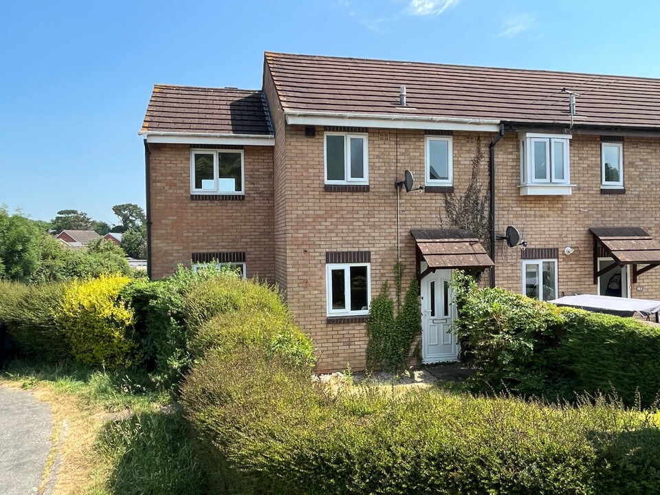 3 bed end of terrace house for sale in Mellons Close, Newton Abbot  - Property Image 1