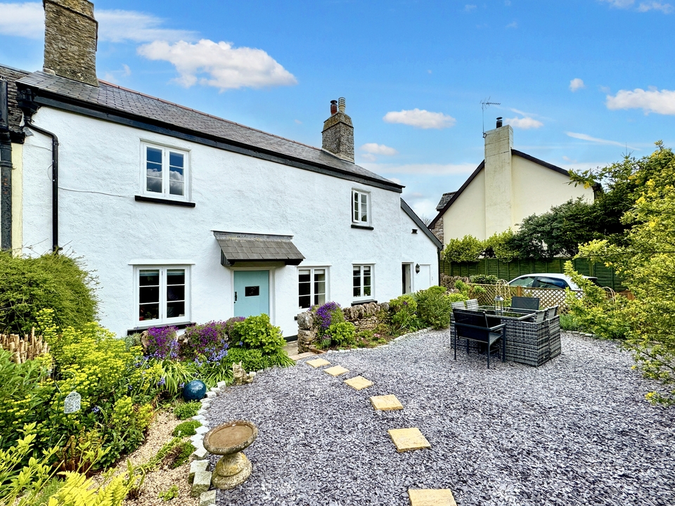 3 bed cottage for sale in Greenhill Lane, Newton Abbot  - Property Image 1