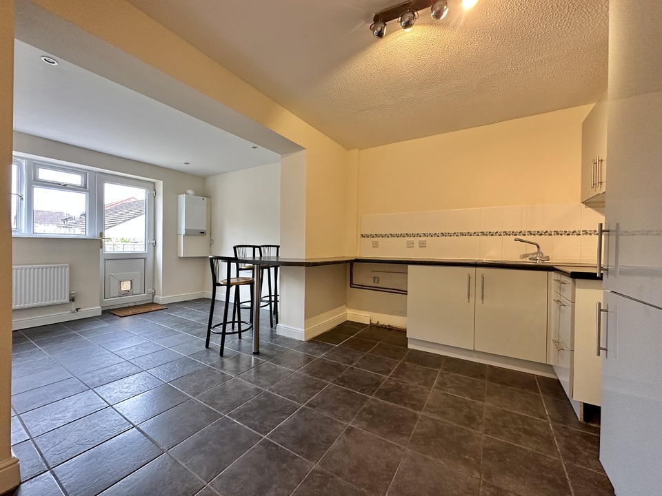 2 bed terraced house for sale in Kingsteignton, Newton Abbot  - Property Image 3