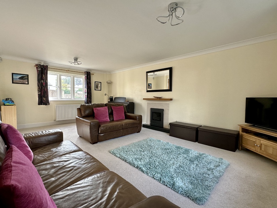 4 bed detached house for sale in Well Close, Kingsteignton  - Property Image 5