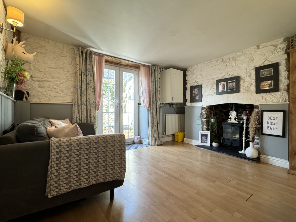 3 bed terraced house for sale in Chudleigh, Chudleigh  - Property Image 2
