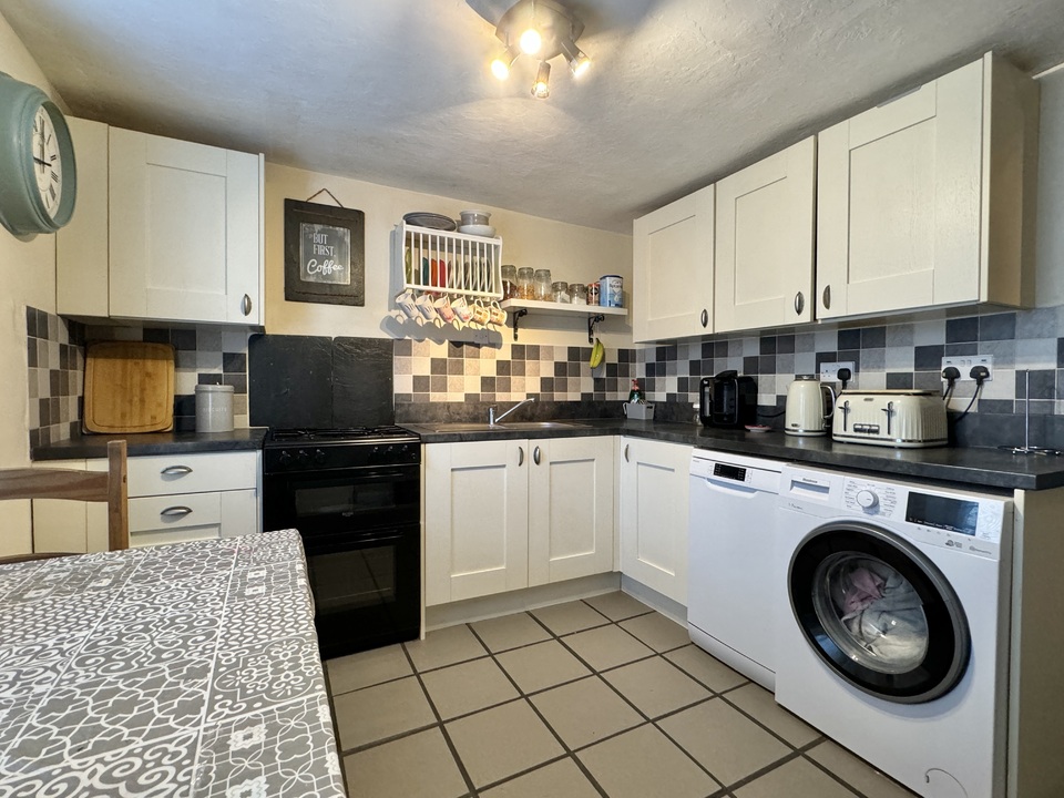 3 bed terraced house for sale in Chudleigh, Chudleigh  - Property Image 10