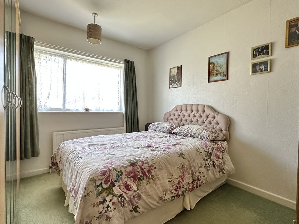 2 bed semi-detached bungalow for sale in Kingsteignton, Kingsteignton  - Property Image 6