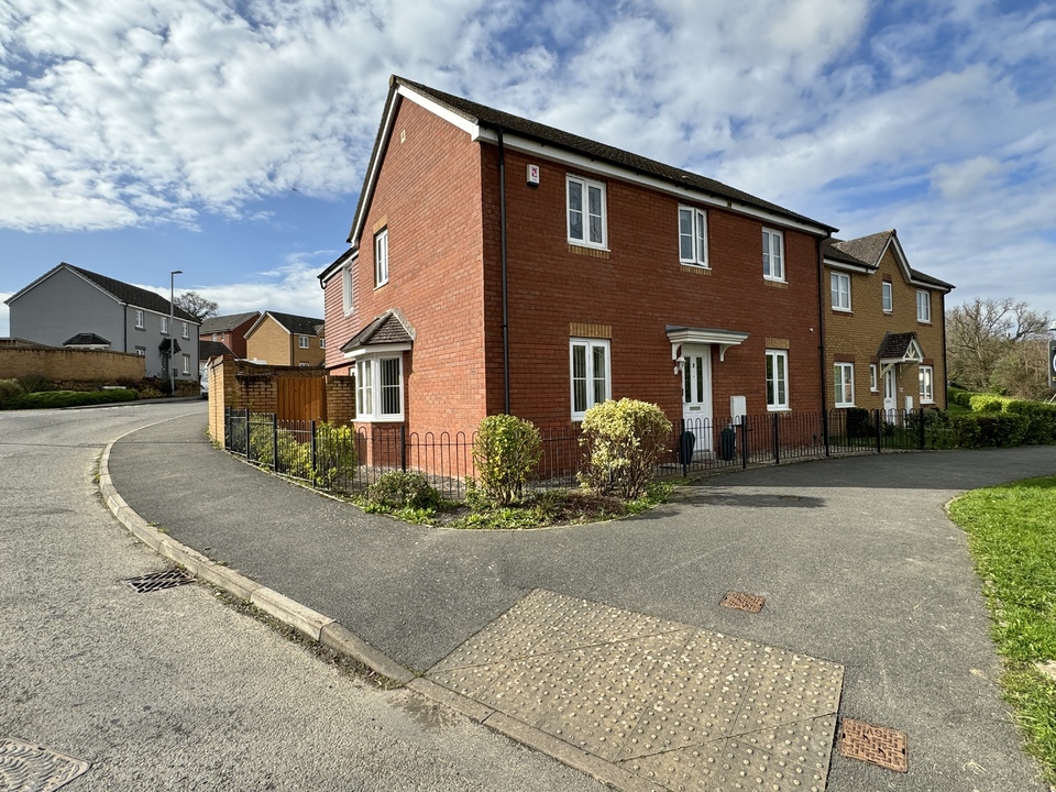 4 bed detached house for sale in Orchard Grove, Newton Abbot  - Property Image 1