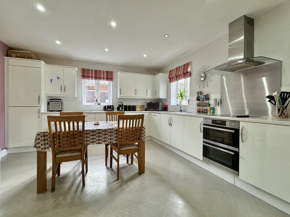 4 bed detached house for sale in Orchard Grove, Newton Abbot  - Property Image 2