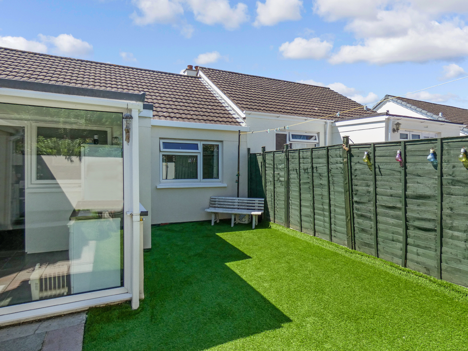 2 bed semi-detached bungalow for sale in Kingsteignton, Newton Abbot  - Property Image 9
