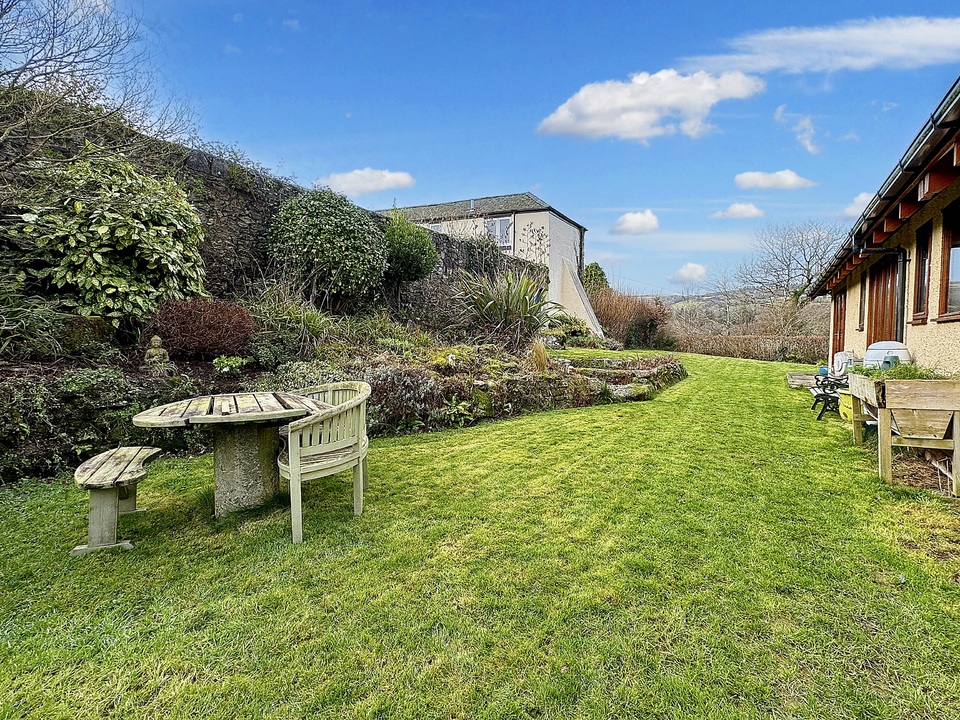 3 bed detached house for sale in Scorriton, Buckfastleigh  - Property Image 10