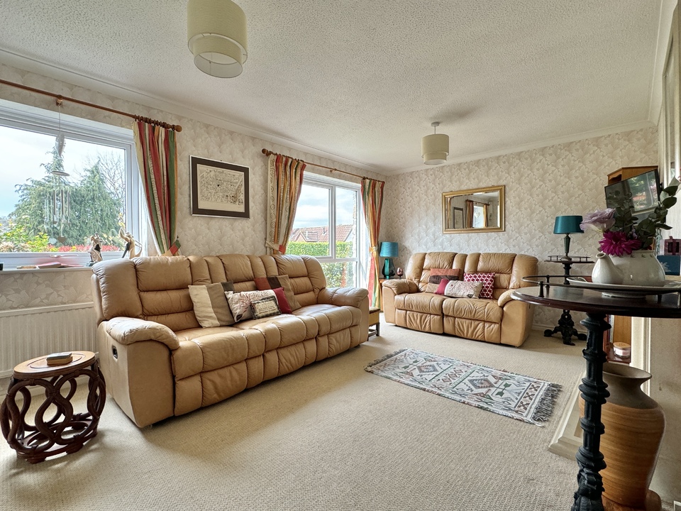 3 bed link detached house for sale in Westwood Road, Ogwell  - Property Image 7