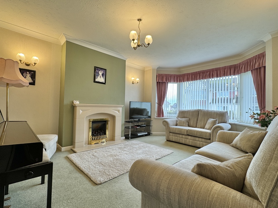 2 bed apartment for sale, Preston  - Property Image 2