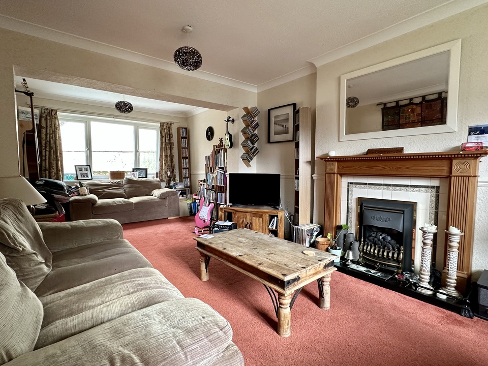 3 bed end of terrace house for sale in Bench Tor Close, Torquay  - Property Image 4