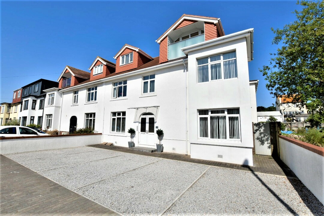 2 bed apartment for sale in Eugene Road, Paignton  - Property Image 1