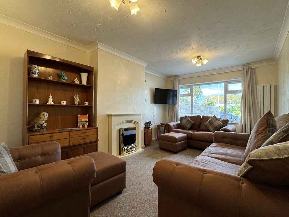 2 bed bungalow for sale in Davies Avenue, Paignton  - Property Image 6