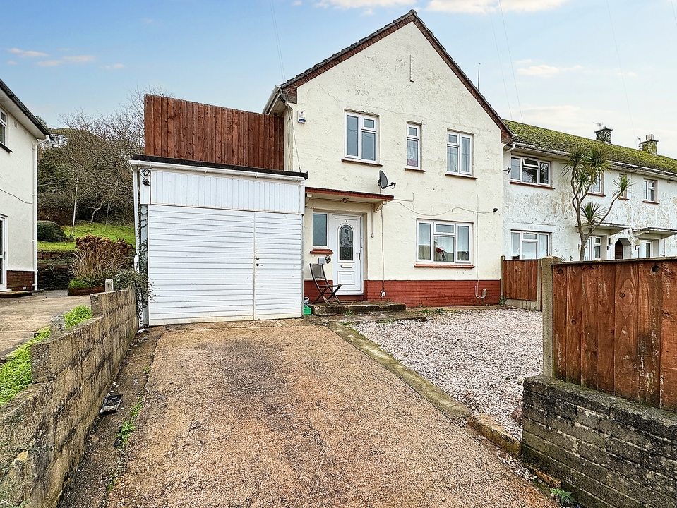 3 bed end of terrace house for sale in Hoyles Road, Paignton  - Property Image 1