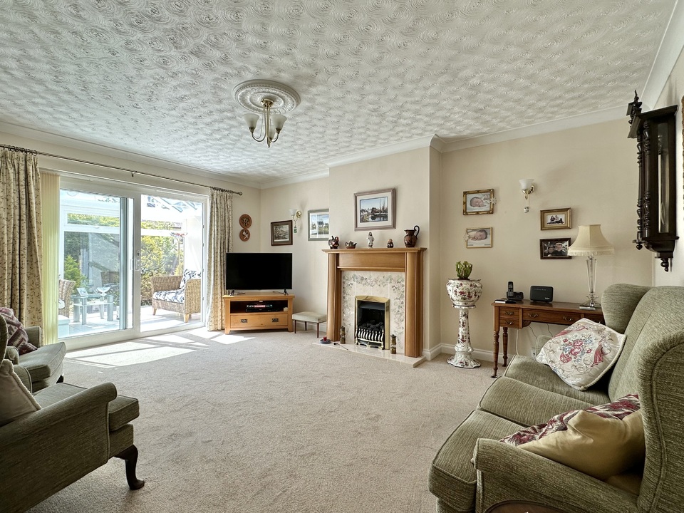 3 bed detached bungalow for sale in Stantaway Hill, Torquay  - Property Image 2