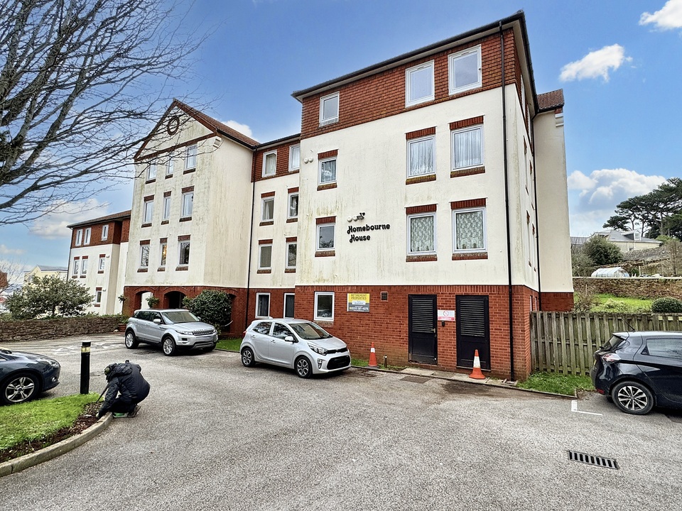 1 bed apartment for sale in Belle Vue Road, Paignton  - Property Image 1