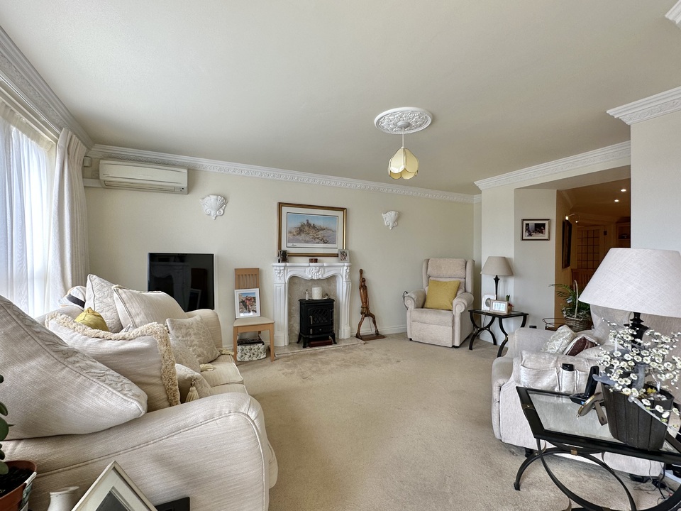 2 bed apartment for sale in Stitchill Road, Torquay  - Property Image 3
