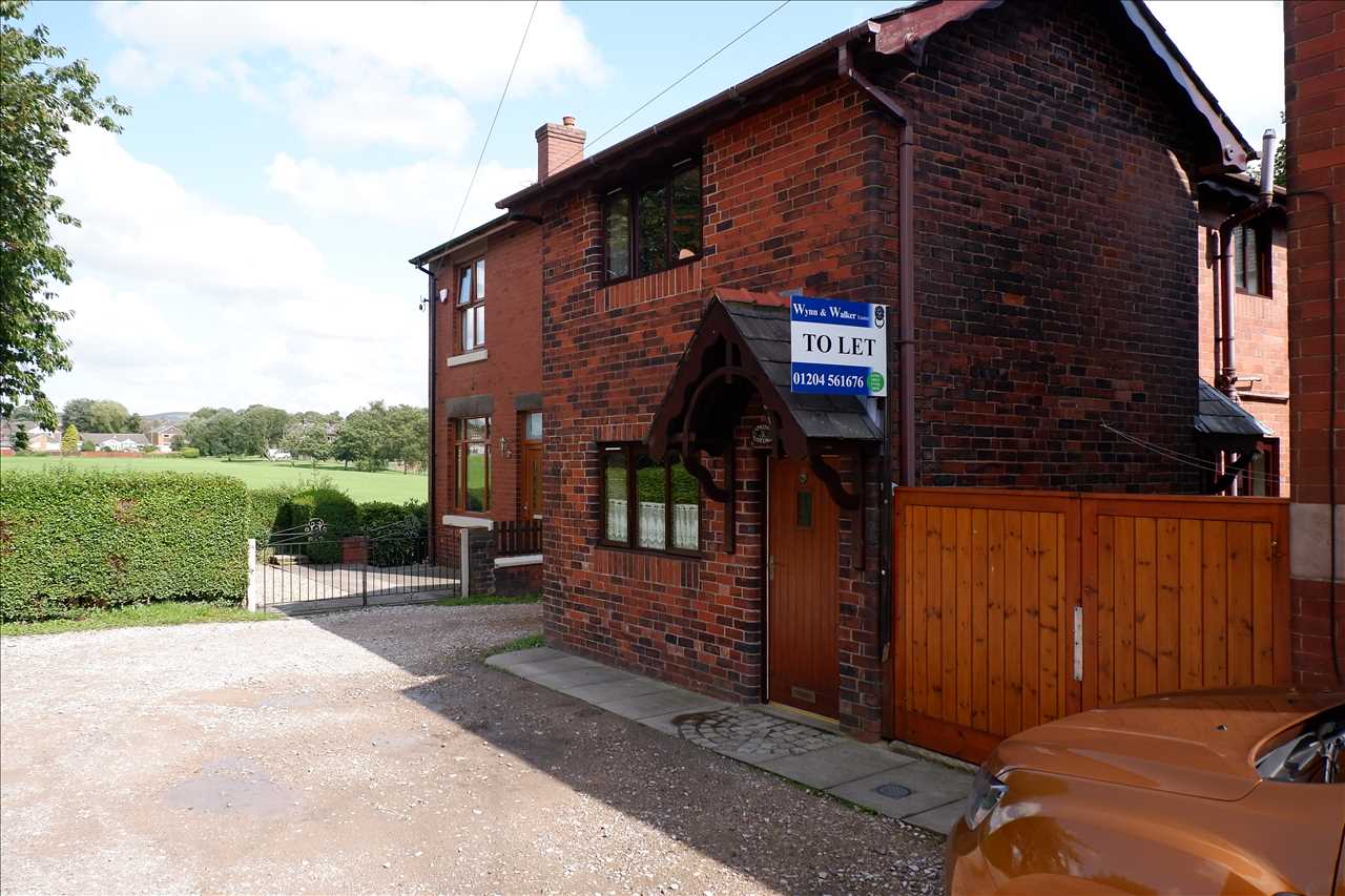 2 bed detached house to rent  - Property Image 3