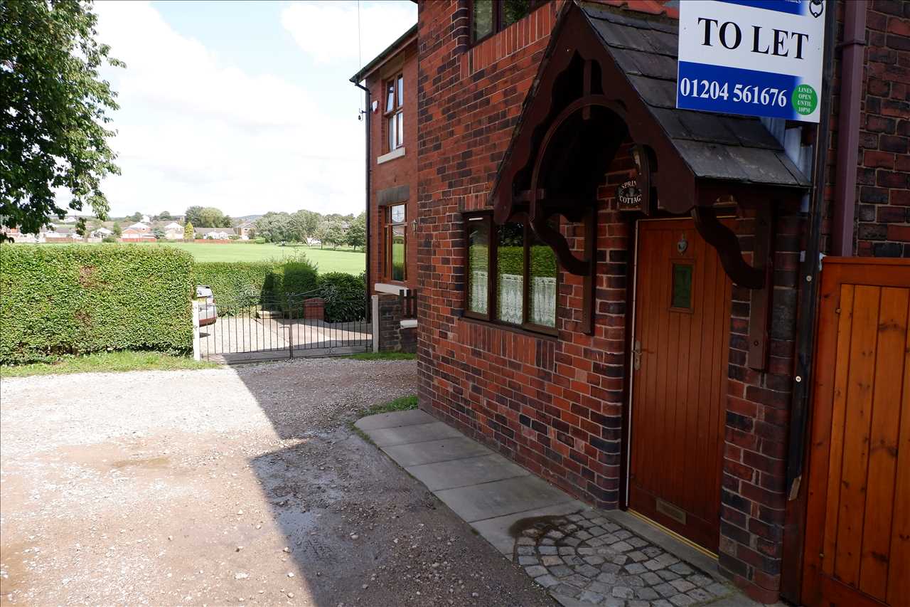 2 bed detached house to rent  - Property Image 4