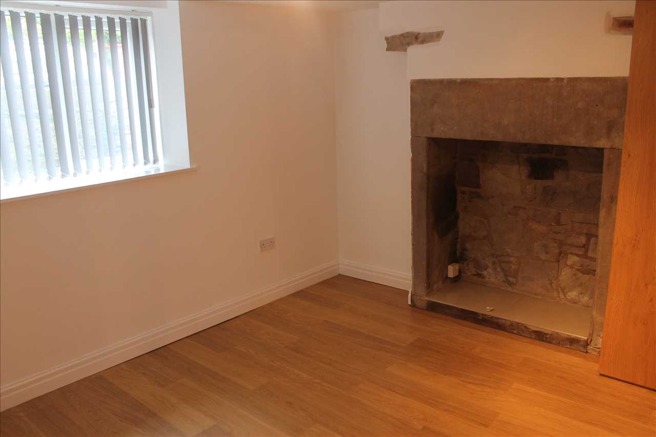 1 bed flat to rent in Park Road  - Property Image 9