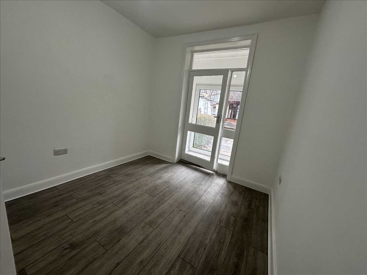 3 bed bungalow to rent in AVALWOOD AVENUE  - Property Image 2