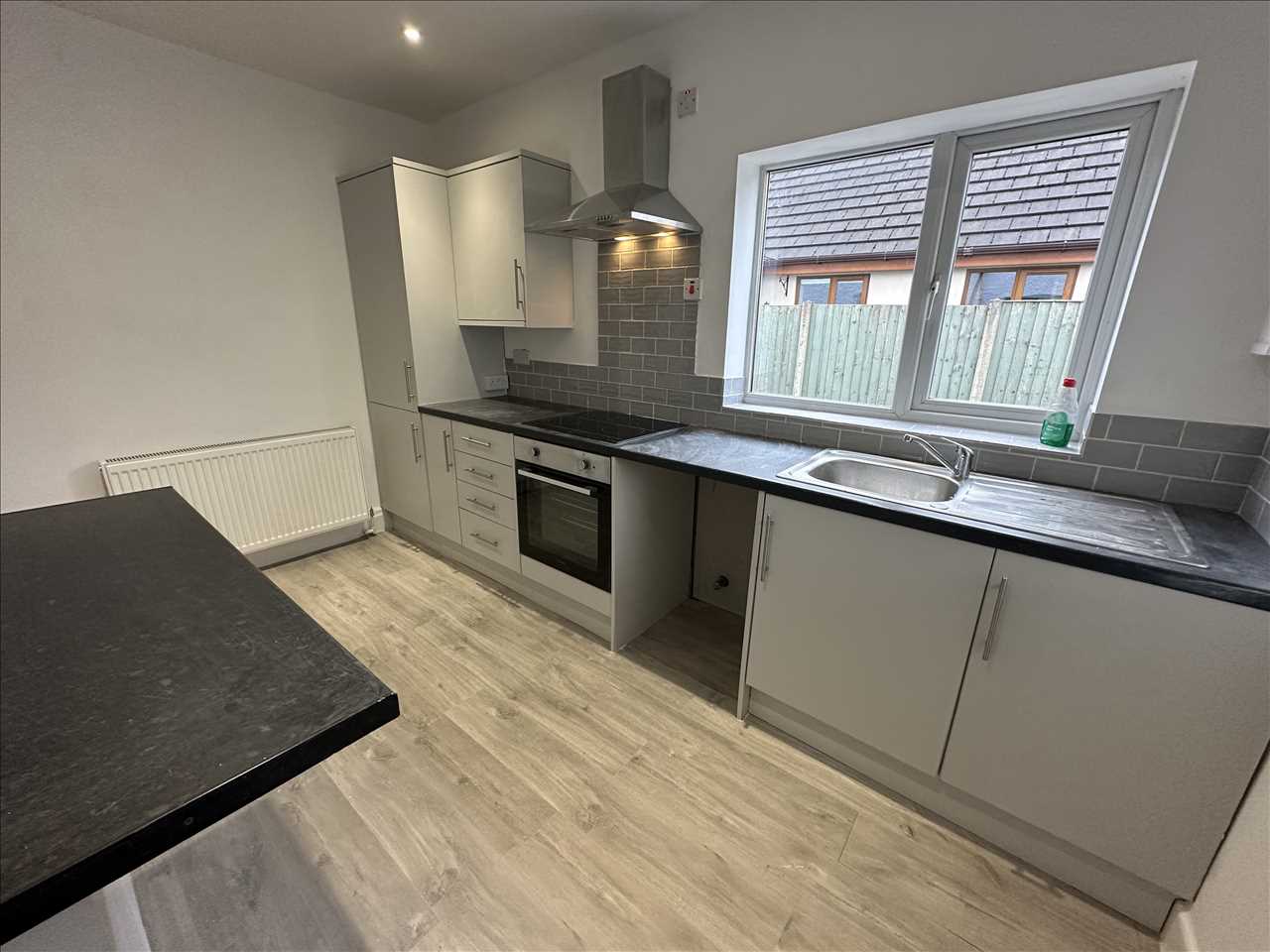 3 bed bungalow to rent in AVALWOOD AVENUE  - Property Image 8