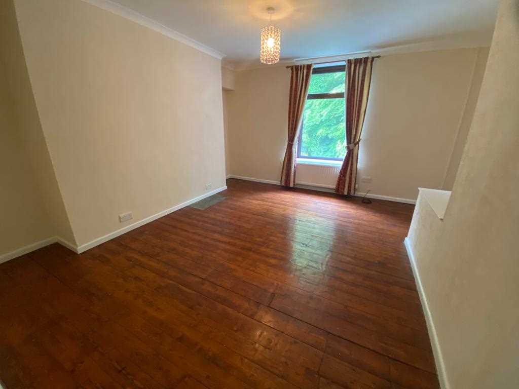 2 bed terraced house to rent in Railway Road  - Property Image 11