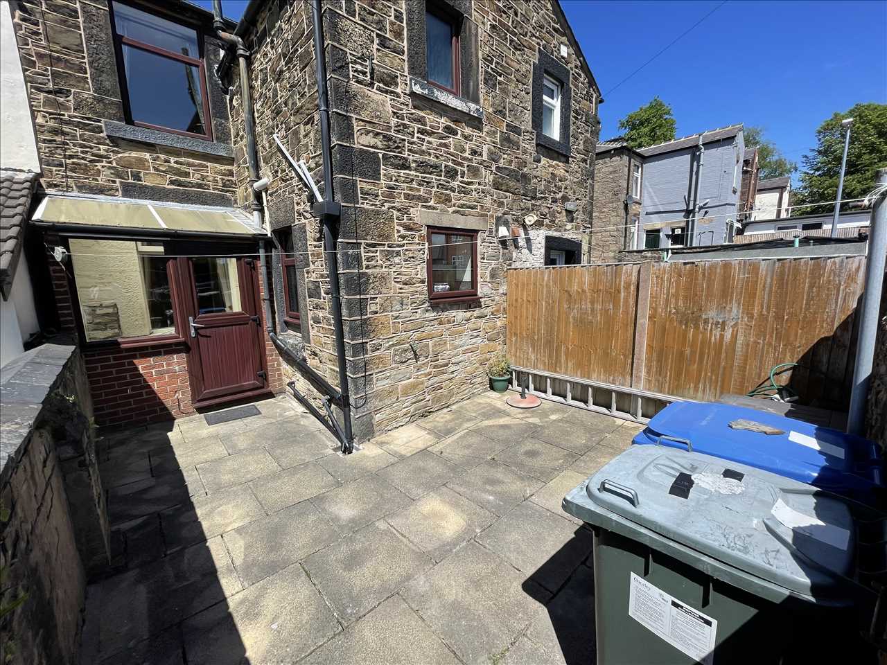 2 bed terraced house to rent in Railway Road  - Property Image 20