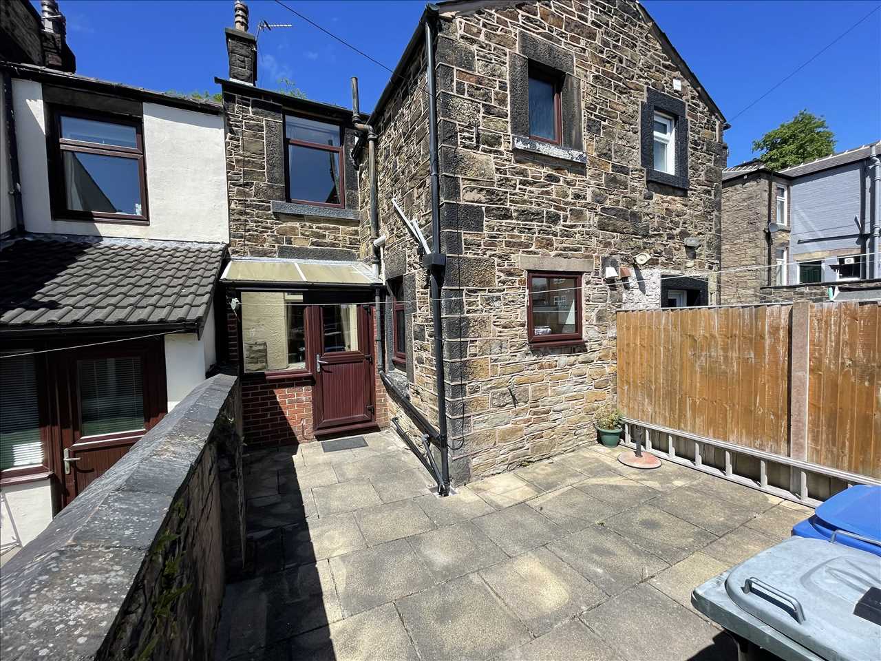 2 bed terraced house to rent in Railway Road  - Property Image 21