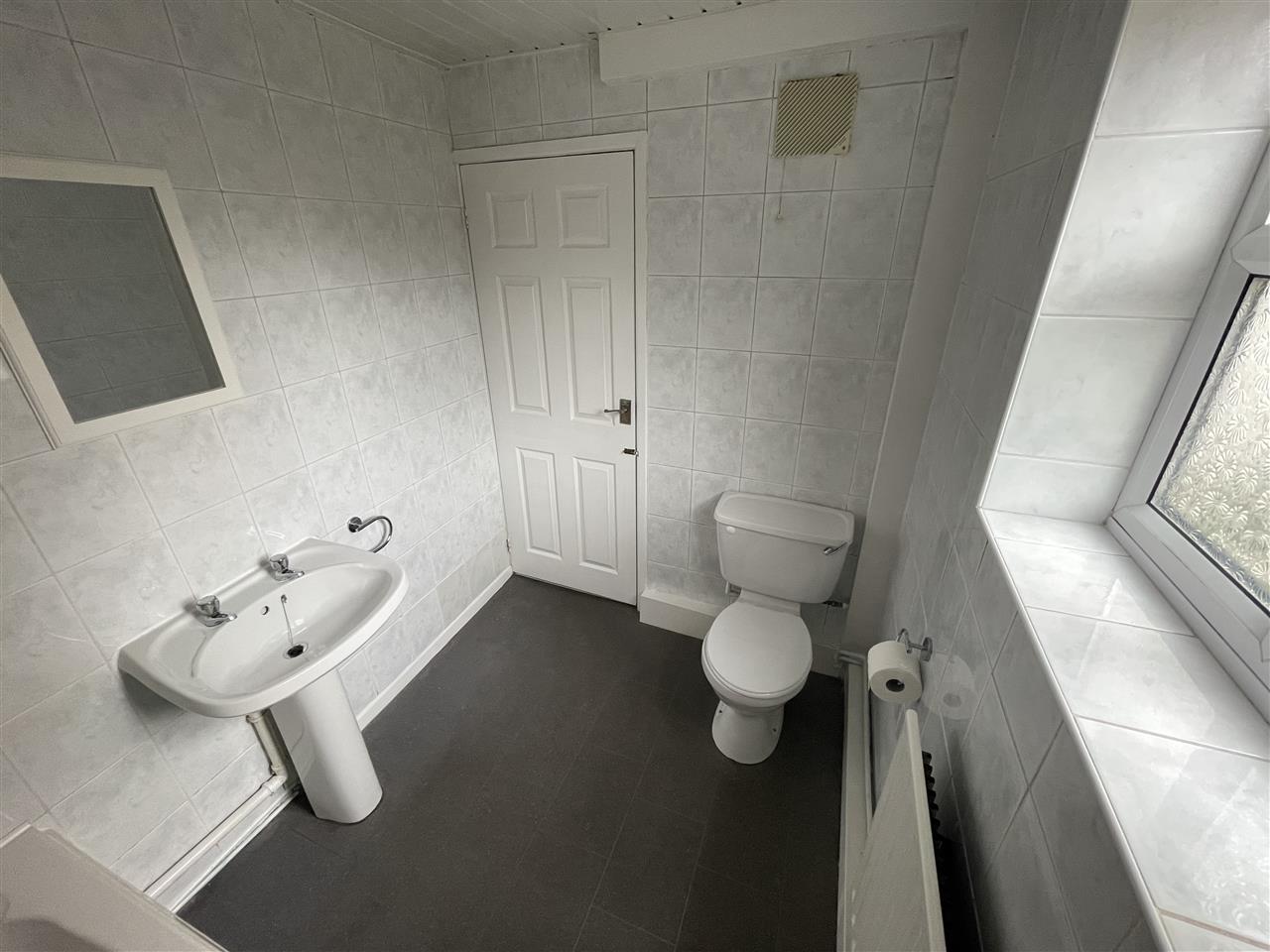 2 bed terraced house to rent in Church Street  - Property Image 10