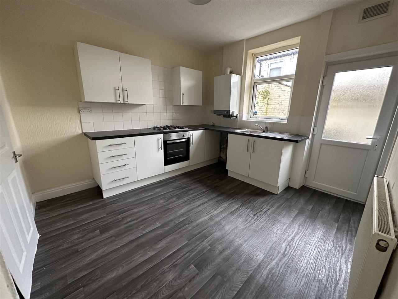2 bed end of terrace house for sale in Lutwidge Avenue  - Property Image 4