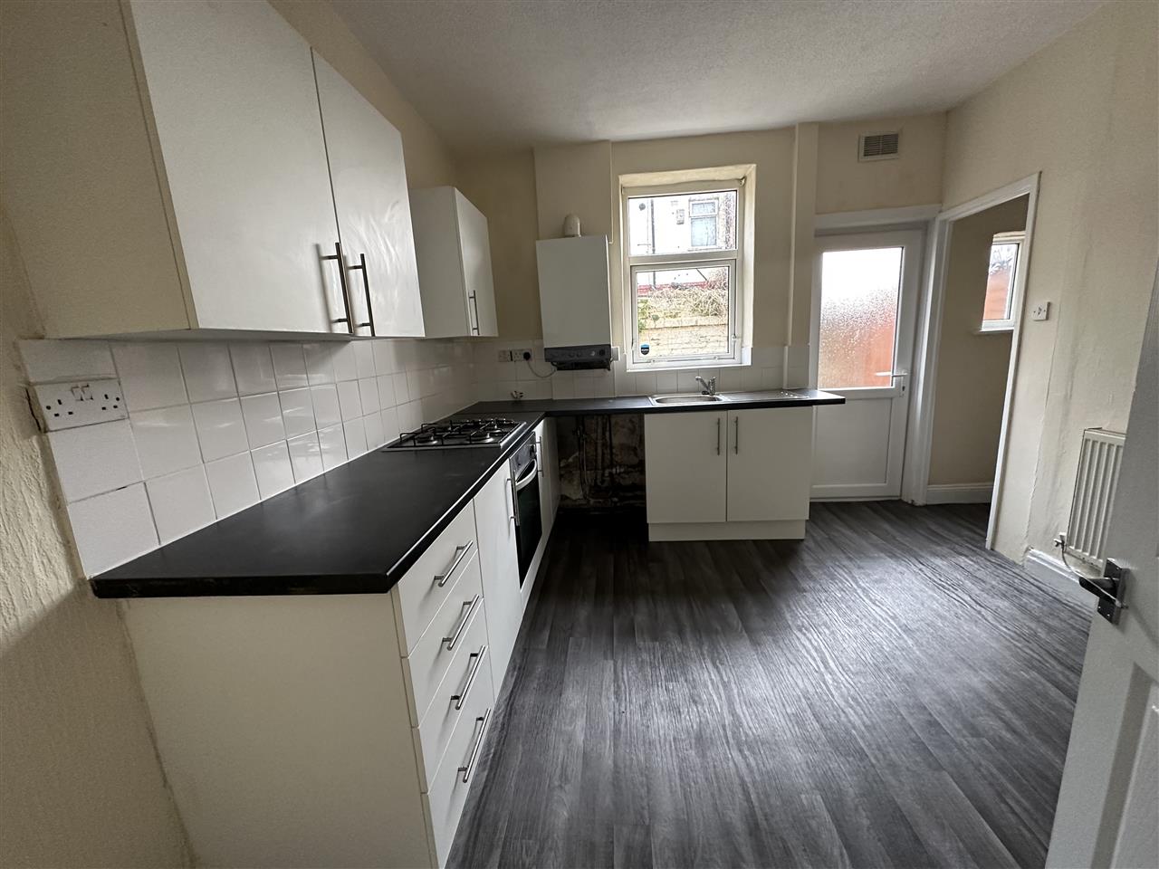 2 bed end of terrace house for sale in Lutwidge Avenue  - Property Image 6