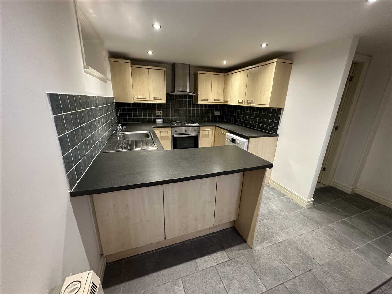 1 bed maisonette to rent in Market Street  - Property Image 5