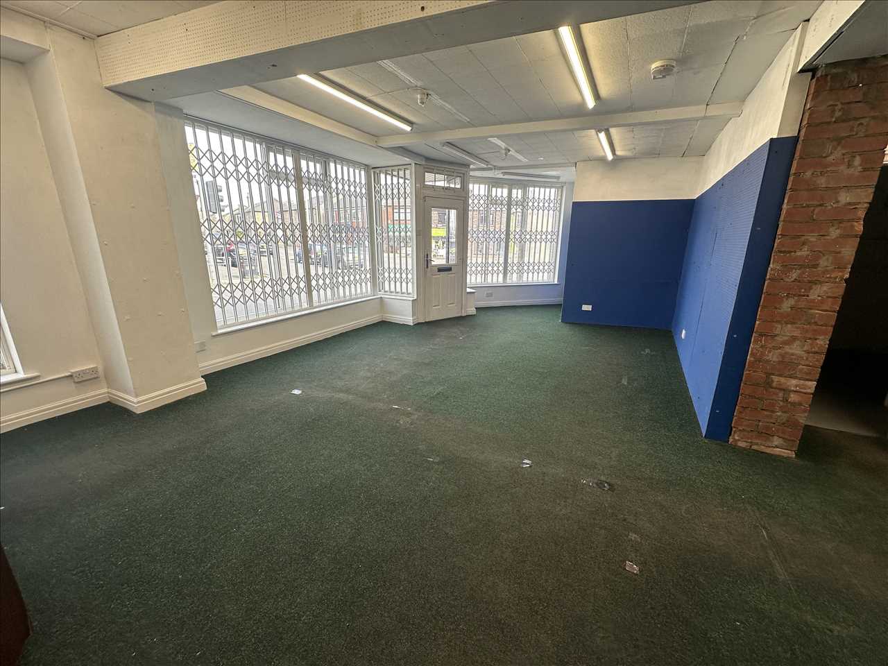 To rent in Railway Road  - Property Image 2