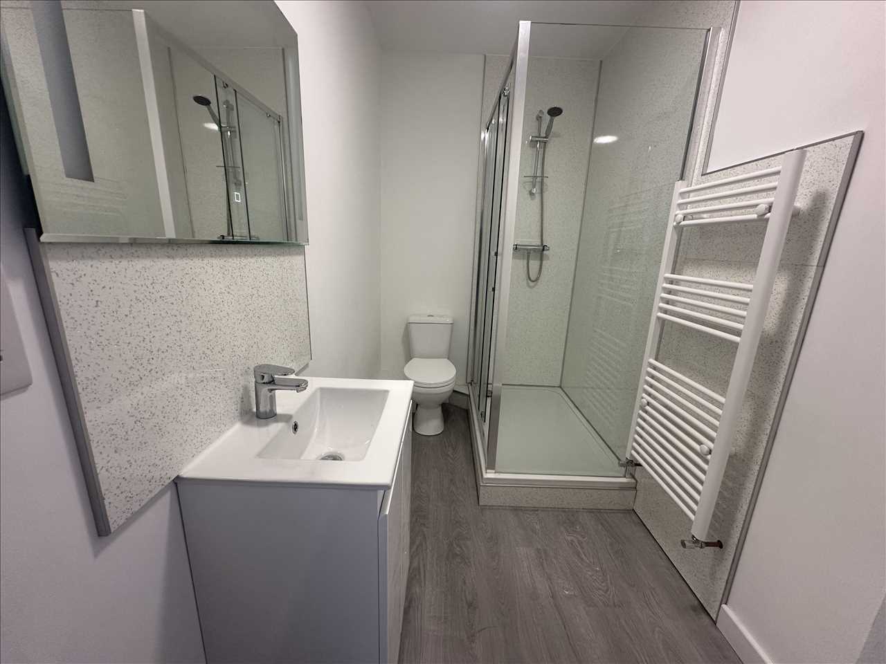 2 bed flat to rent  - Property Image 7