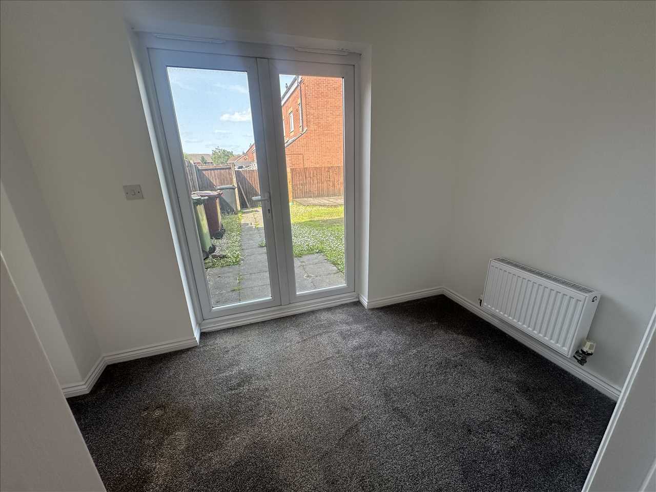 Terraced house to rent in Coppice Close  - Property Image 3