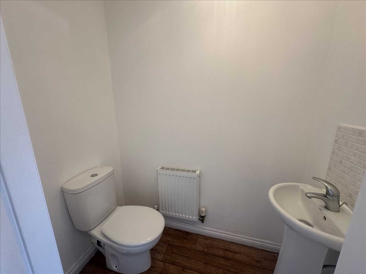 Terraced house to rent in Coppice Close  - Property Image 4