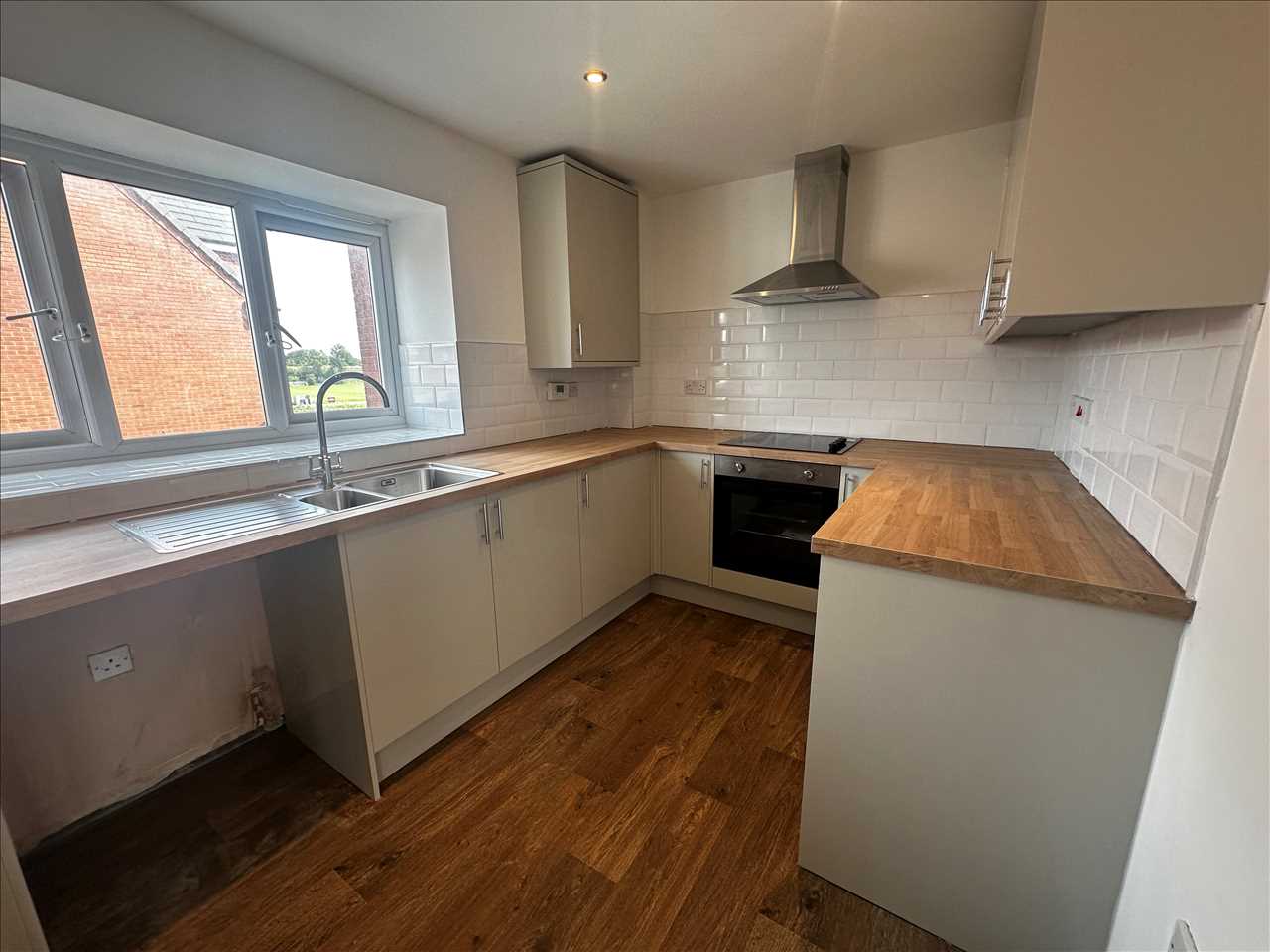 Terraced house to rent in Coppice Close  - Property Image 7
