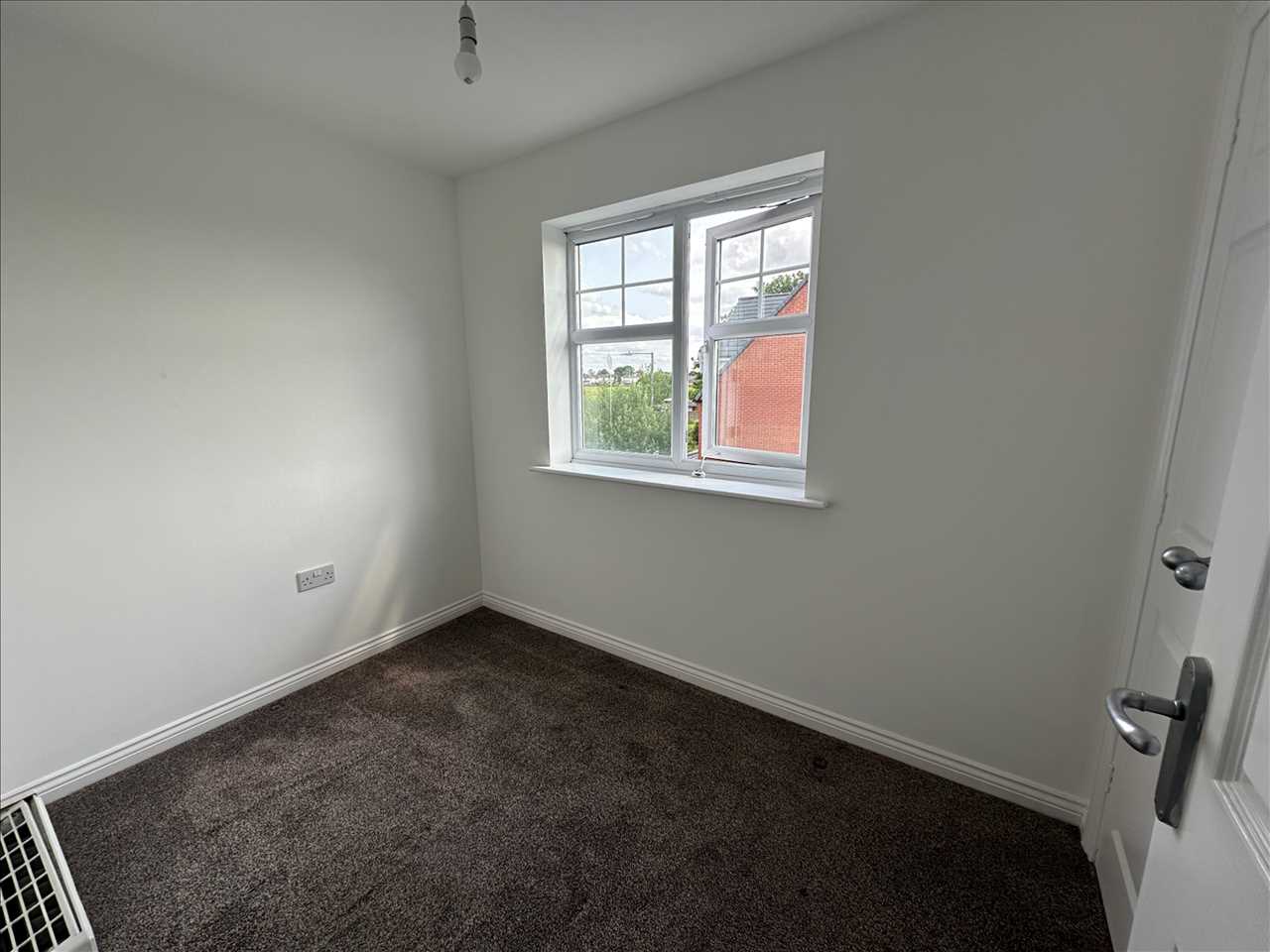 Terraced house to rent in Coppice Close  - Property Image 13