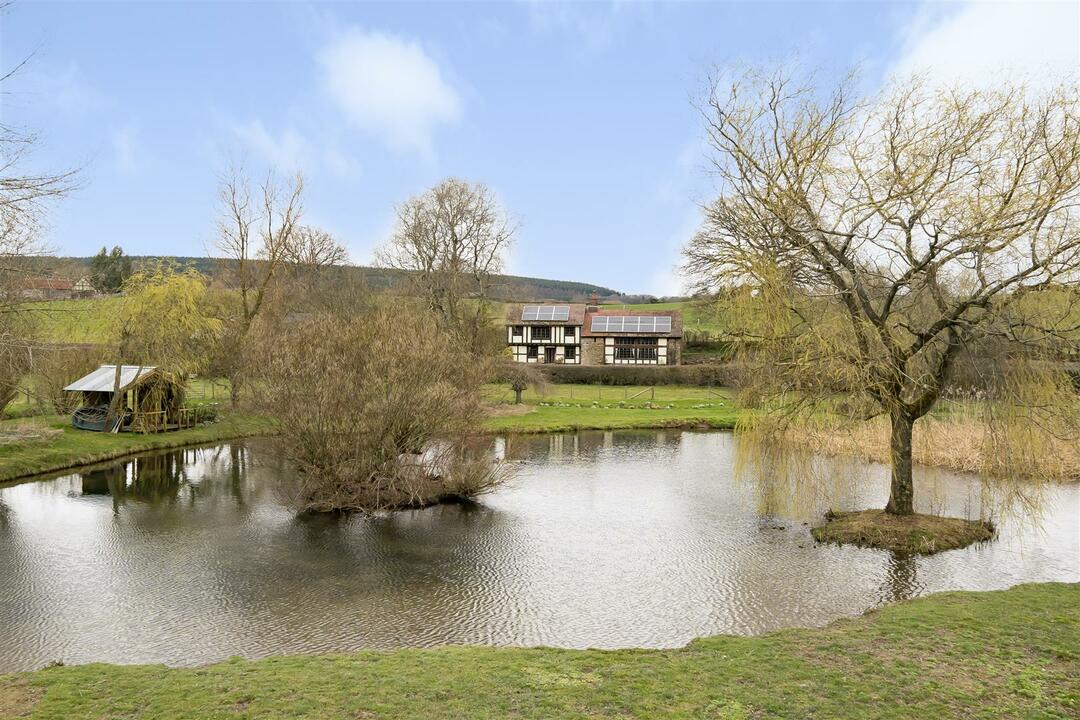 4 bed country house for sale in Staunton On Arrow, Leominster  - Property Image 1