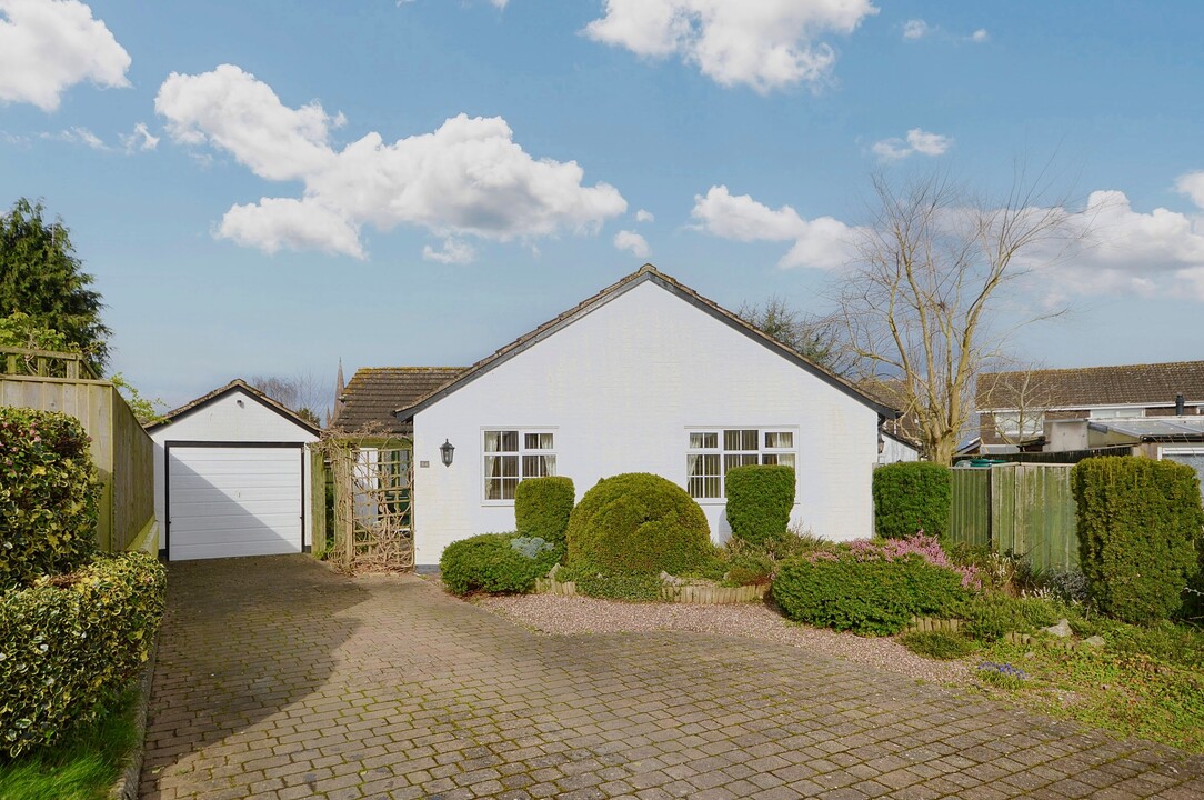 3 bed detached bungalow for sale in Weobley, Hereford - Property Image 1