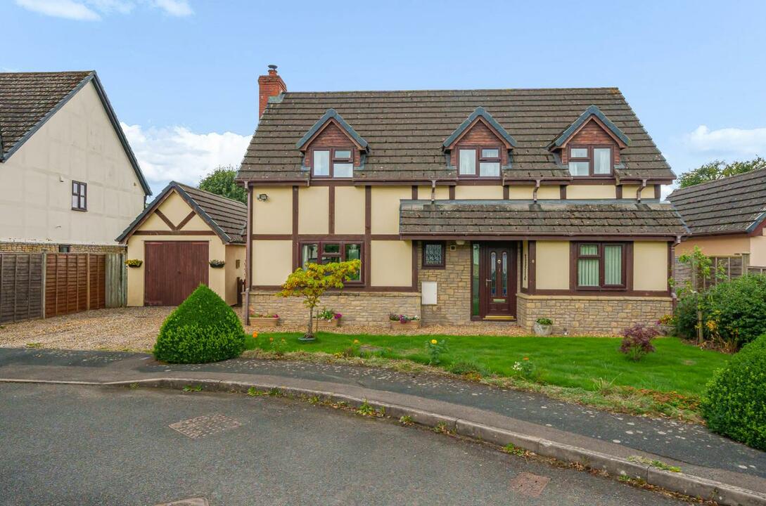 4 bed detached house for sale in Winforton, Hereford - Property Image 1