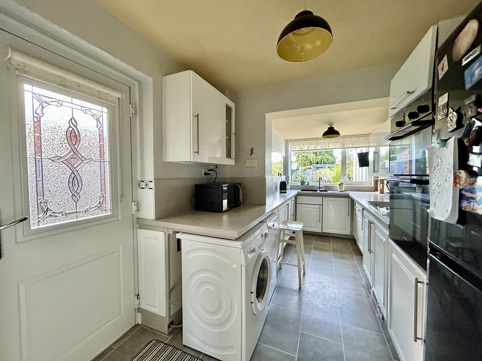 4 bed semi-detached house for sale in Seaton Avenue, Hereford  - Property Image 5