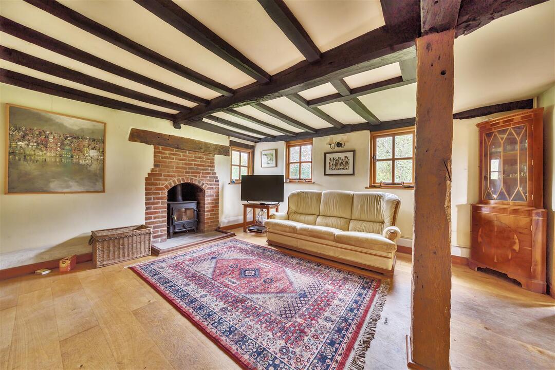3 bed detached house for sale in The Leys, Leominster  - Property Image 3